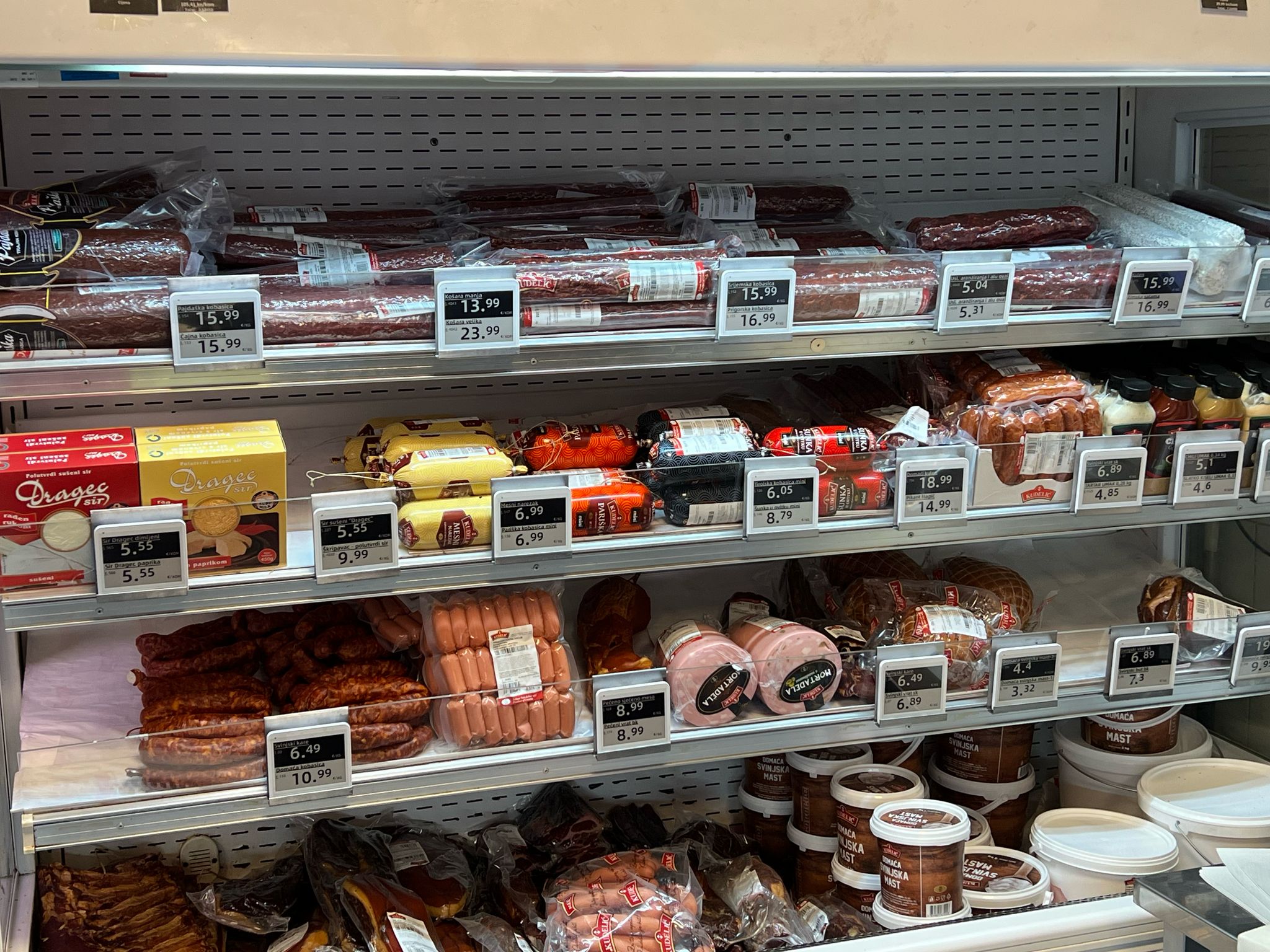 digital shelf tags in supermarket digital shelf tags in supermarket