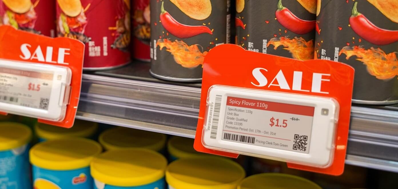 Electronic labels on shelf